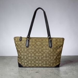 Authentic Coach Signature Canvas City Tote GUC Classic Style